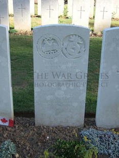 Y RAVINE CEMETERY, BEAUMONT-HAMEL - EDE, C W