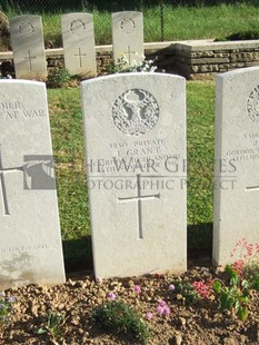 Y RAVINE CEMETERY, BEAUMONT-HAMEL - GRANT, J