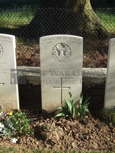 Y RAVINE CEMETERY, BEAUMONT-HAMEL - HASTIE, JAMES SLESSOR THAIN