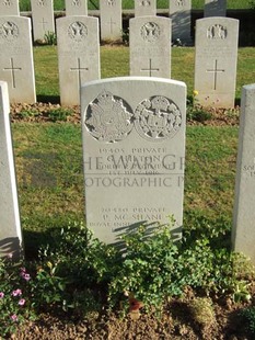 Y RAVINE CEMETERY, BEAUMONT-HAMEL - HILTON, G