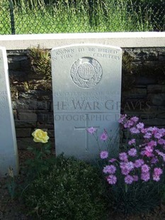 Y RAVINE CEMETERY, BEAUMONT-HAMEL - HORNER, BERNARD MAXWELL