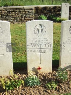 Y RAVINE CEMETERY, BEAUMONT-HAMEL - HUTTON, ALEXANDER METCALFE