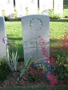 Y RAVINE CEMETERY, BEAUMONT-HAMEL - KETTLEWELL, J W