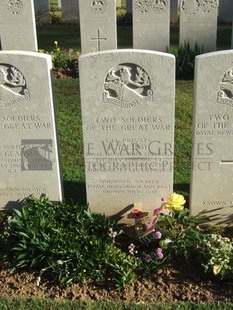 Y RAVINE CEMETERY, BEAUMONT-HAMEL - LIND, FRANCIS THOMAS