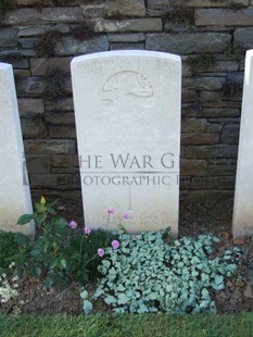 Y RAVINE CEMETERY, BEAUMONT-HAMEL - MAHANEY, MALCOLM CYRIL