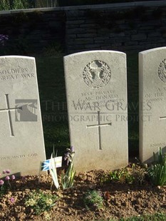 Y RAVINE CEMETERY, BEAUMONT-HAMEL - McDONALD, G