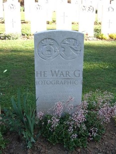 Y RAVINE CEMETERY, BEAUMONT-HAMEL - MORRIS, JAMES R.