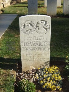 Y RAVINE CEMETERY, BEAUMONT-HAMEL - MOSS, ISAAC