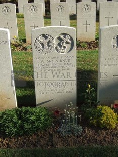 Y RAVINE CEMETERY, BEAUMONT-HAMEL - MOSS, W