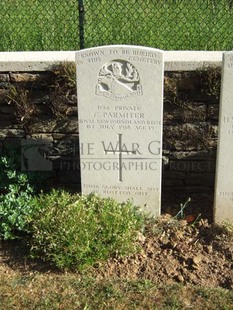 Y RAVINE CEMETERY, BEAUMONT-HAMEL - PARMITER, CECIL