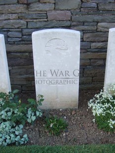 Y RAVINE CEMETERY, BEAUMONT-HAMEL - PENNELL, WILLIAM