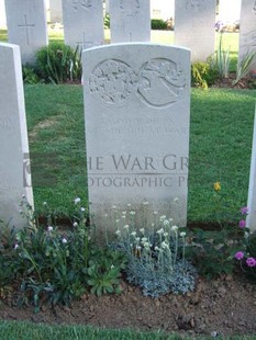 Y RAVINE CEMETERY, BEAUMONT-HAMEL - PRATT, G