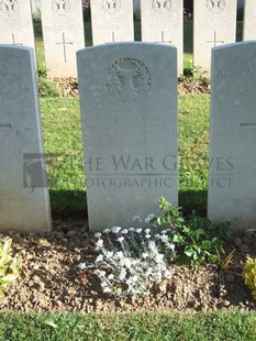 Y RAVINE CEMETERY, BEAUMONT-HAMEL - REID, JOHN ELRICK