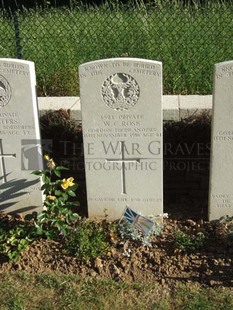 Y RAVINE CEMETERY, BEAUMONT-HAMEL - ROSE, W C