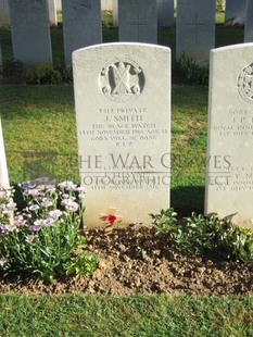 Y RAVINE CEMETERY, BEAUMONT-HAMEL - SMITH, JAMES