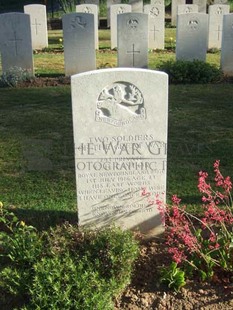 Y RAVINE CEMETERY, BEAUMONT-HAMEL - TAYLOR, CHARLES F.