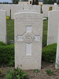 MONT HUON MILITARY CEMETERY, LE TREPORT - ABRAHAMS, FREDERICK CECIL