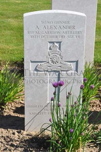 MONT HUON MILITARY CEMETERY, LE TREPORT - ALEXANDER, A