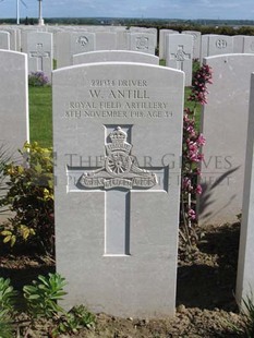 MONT HUON MILITARY CEMETERY, LE TREPORT - ANTILL, WILLIAM
