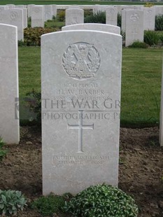 MONT HUON MILITARY CEMETERY, LE TREPORT - BARBER, HENRY WILLIAM