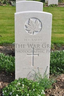 MONT HUON MILITARY CEMETERY, LE TREPORT - BATTY, HENRY CHARLES