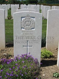 MONT HUON MILITARY CEMETERY, LE TREPORT - BROAD, JAMES