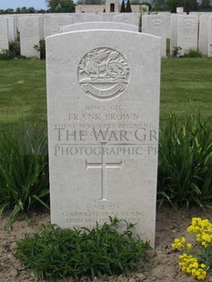 MONT HUON MILITARY CEMETERY, LE TREPORT - BROWN, F