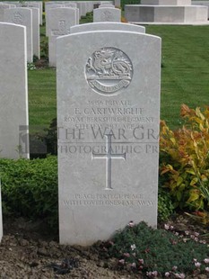 MONT HUON MILITARY CEMETERY, LE TREPORT - CARTWRIGHT, F