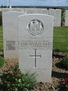 MONT HUON MILITARY CEMETERY, LE TREPORT - CHATWIN, HARRY