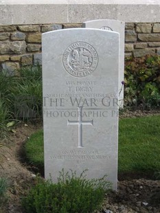MONT HUON MILITARY CEMETERY, LE TREPORT - DIGBY, T