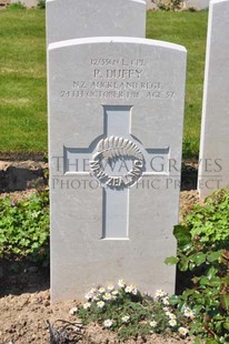 MONT HUON MILITARY CEMETERY, LE TREPORT - DUFFY, PATRICK