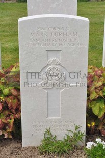 MONT HUON MILITARY CEMETERY, LE TREPORT - DURHAM, MARK