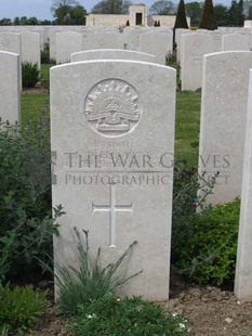 MONT HUON MILITARY CEMETERY, LE TREPORT - ELBOURNE, ARTHUR DOUGLAS