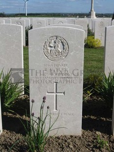 MONT HUON MILITARY CEMETERY, LE TREPORT - ELEY, ROBERT VIOLEY