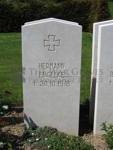 MONT HUON MILITARY CEMETERY, LE TREPORT - ENGELKE, HERMANN