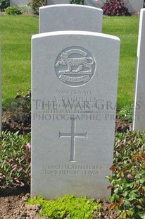 MONT HUON MILITARY CEMETERY, LE TREPORT - ETCHELLS, ARTHUR