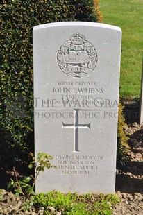 MONT HUON MILITARY CEMETERY, LE TREPORT - EWUENS, J