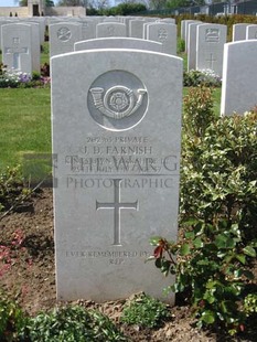 MONT HUON MILITARY CEMETERY, LE TREPORT - FARNISH, JOHN DARNLEY