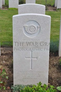 MONT HUON MILITARY CEMETERY, LE TREPORT - FARTHING, JOHN PATRICK