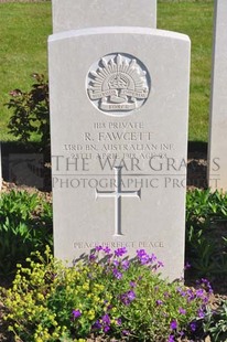 MONT HUON MILITARY CEMETERY, LE TREPORT - FAWCETT, ROBERT