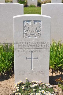 MONT HUON MILITARY CEMETERY, LE TREPORT - FAZACKERLEY, JOSEPH