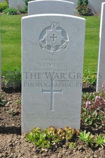 MONT HUON MILITARY CEMETERY, LE TREPORT - FIELD, JOHN