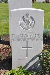 MONT HUON MILITARY CEMETERY, LE TREPORT - FINDLATER, ARTHUR ERNEST