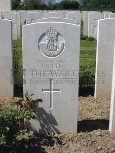 MONT HUON MILITARY CEMETERY, LE TREPORT - FISHER, JAMES