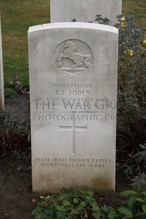 MONT HUON MILITARY CEMETERY, LE TREPORT - FODEN, ROBERT ERNEST