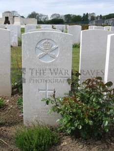 MONT HUON MILITARY CEMETERY, LE TREPORT - FOREMAN, JOSEPH