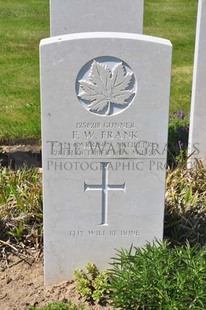 MONT HUON MILITARY CEMETERY, LE TREPORT - FRANK, FREDERICK WILLIAM