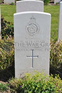 MONT HUON MILITARY CEMETERY, LE TREPORT - FRANKLIN, W H