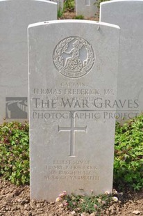 MONT HUON MILITARY CEMETERY, LE TREPORT - FREDERICK, THOMAS