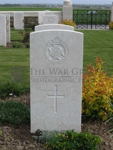 MONT HUON MILITARY CEMETERY, LE TREPORT - GALE, R J C